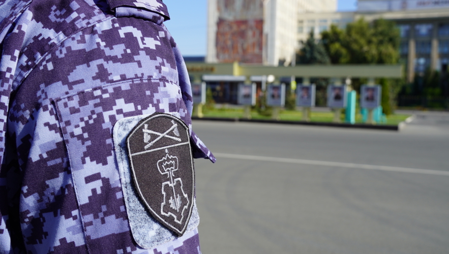 В Саратовской области росгвардейцы задержали женщину, незаконно проникшую в чужой дом
