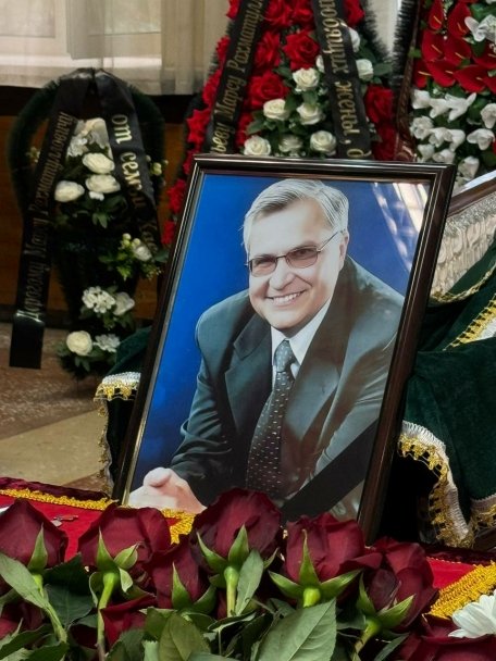 В Уфе простились с экс-главой Кировского района Марсом Кальметьевым