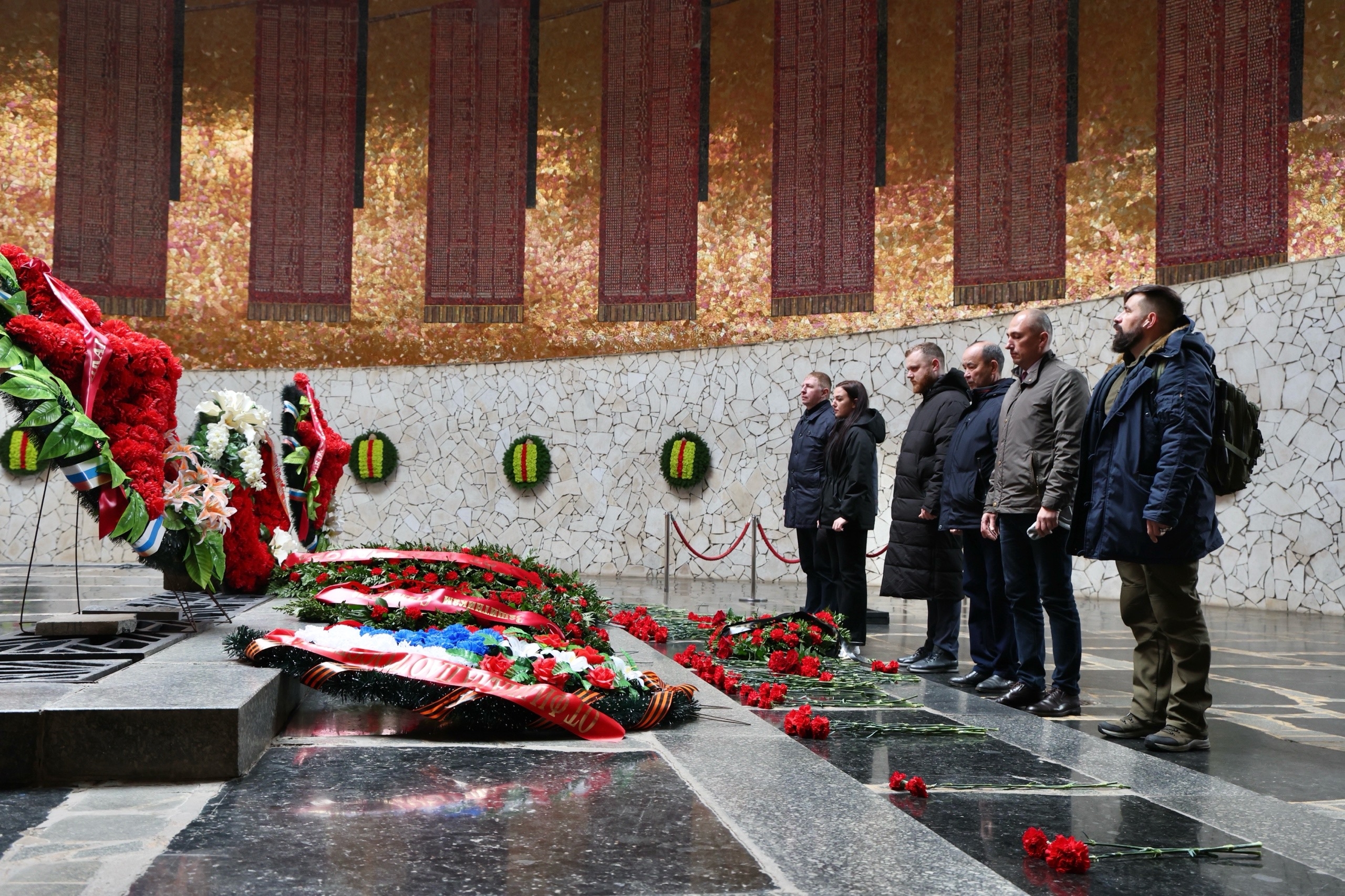 Торжественное закрытие «Вахты Памяти-2025» в Волгограде: подведение итогов полевого сезона