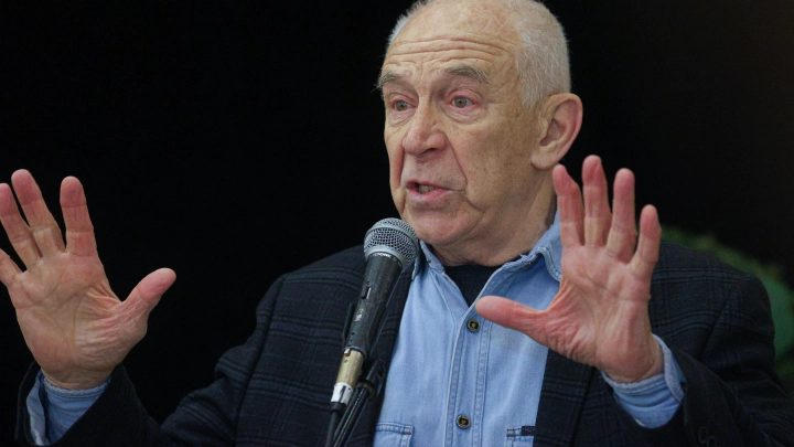 Почему народный артист Пашутин получает пенсию в 120 тысяч: Я сейчас открою тебе все финансовые тайны