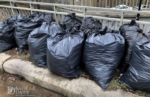 В Бурятии провели уборку в святом месте 