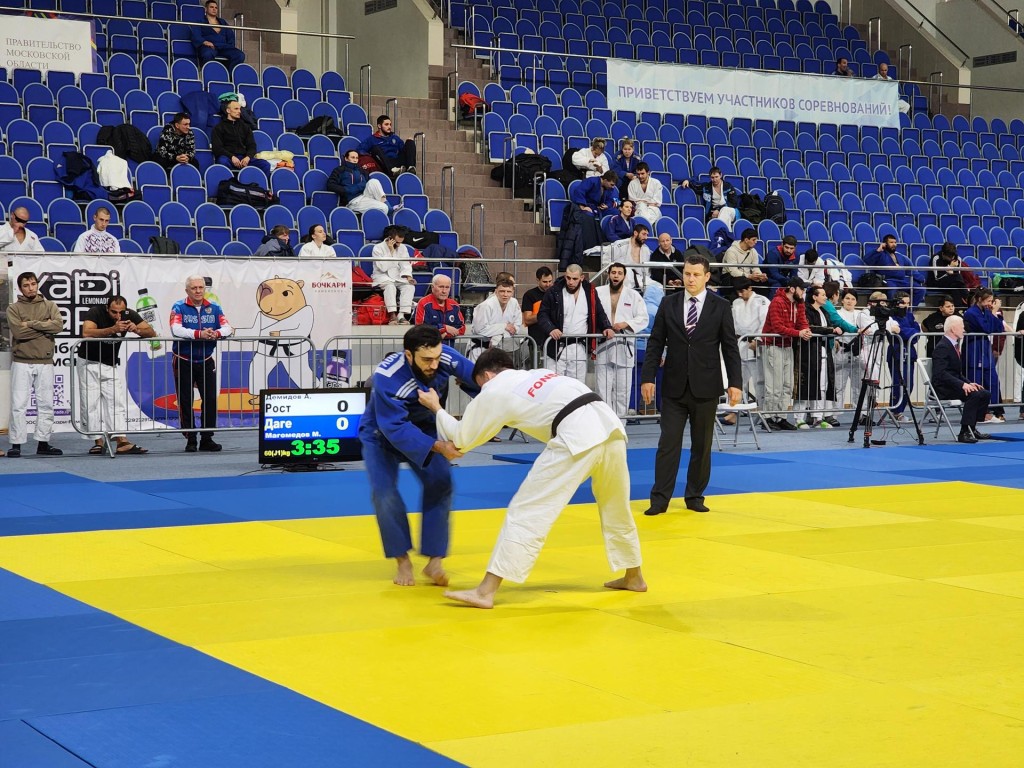 На пути к Паралимпиаде: лучшие незрячие дзюдоисты страны сразились в Раменском