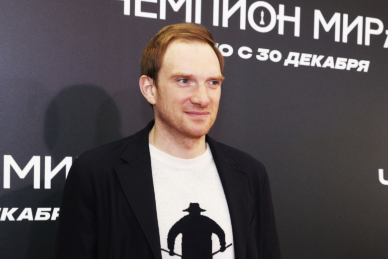 Андрей Бурковский