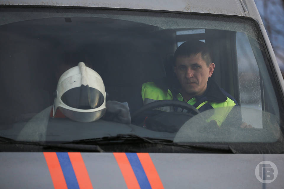Машина сгорела в Волжском вечером 13 мая