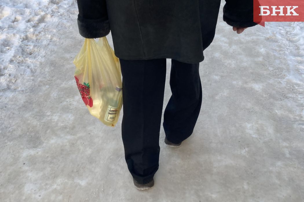 Оставшийся без повышенной скидки пенсионер пожаловался на сеть магазинов в Коми УФАС