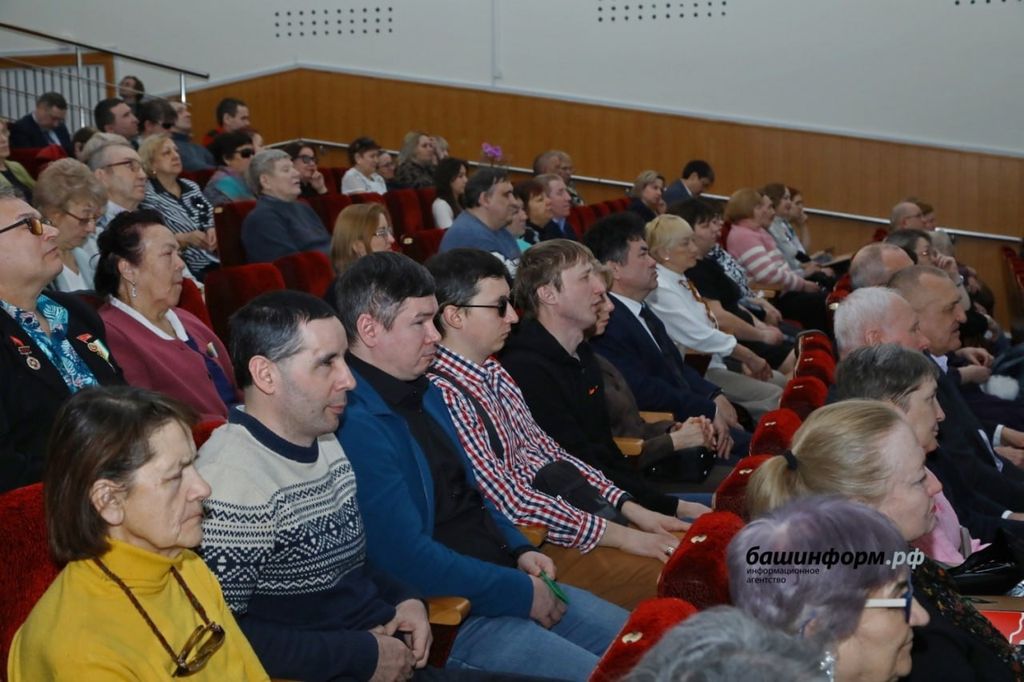 Зрители в зале