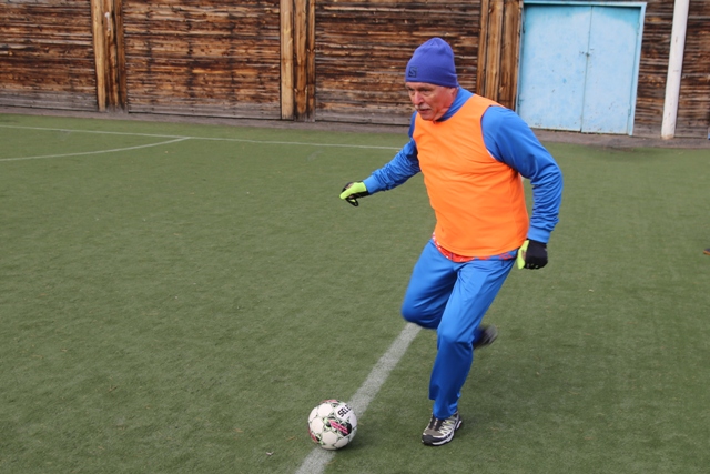 Руководство регионального УФСИН во главе с начальником Управления Сергеем Балдиным присоединилось к Всероссийской акции «Россия – семья семей. #МЫВМЕСТЕ», организовав товарищеский футбольный матч