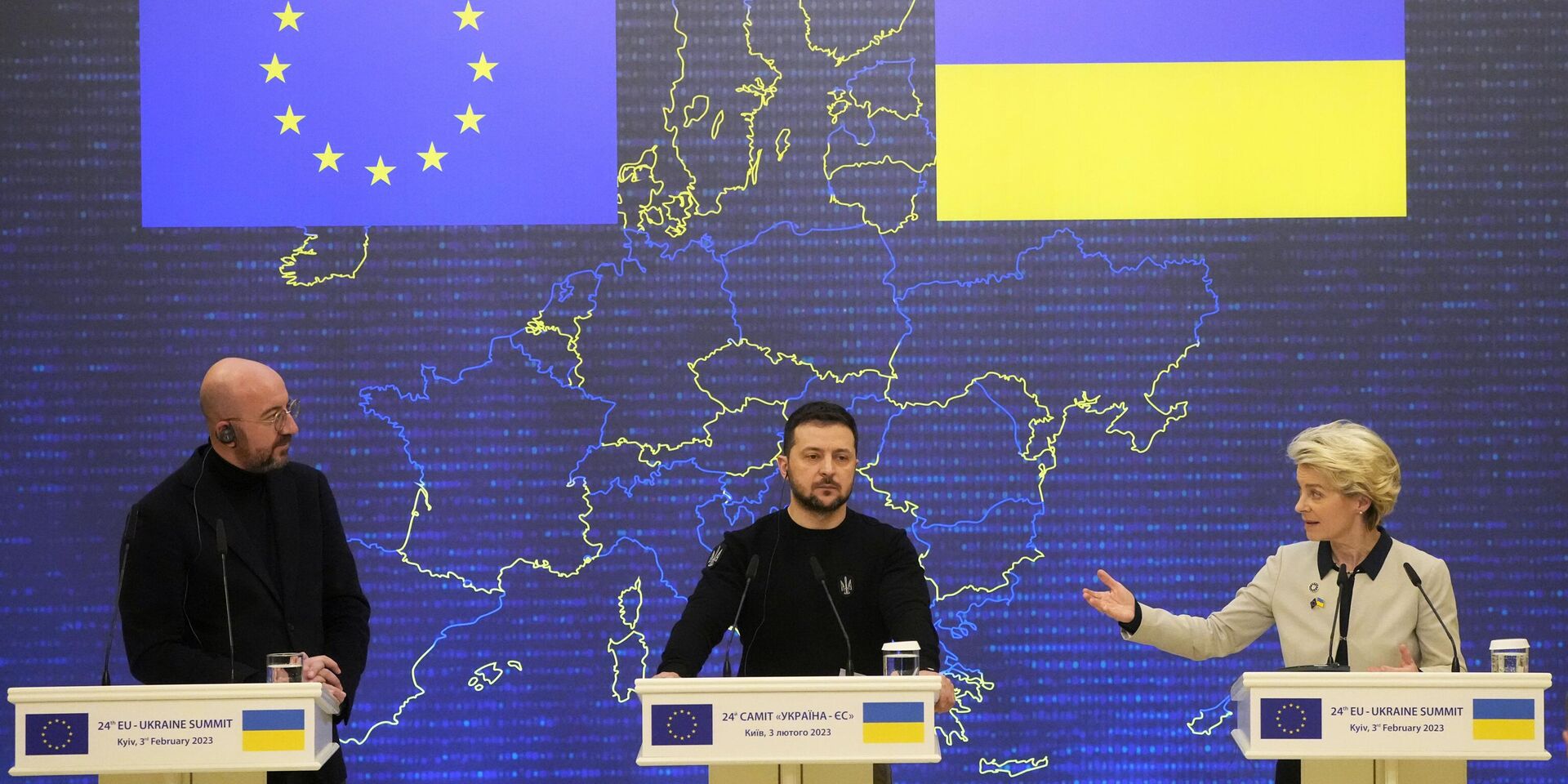 Президент Украины Владимир Зеленский, президент Европейской комиссии Урсула фон дер Ляйен и президент Европейского совета Шарль Мишель на пресс-конференции после саммита Украина-ЕС в Киеве - ИноСМИ, 1920, 20.10.2025