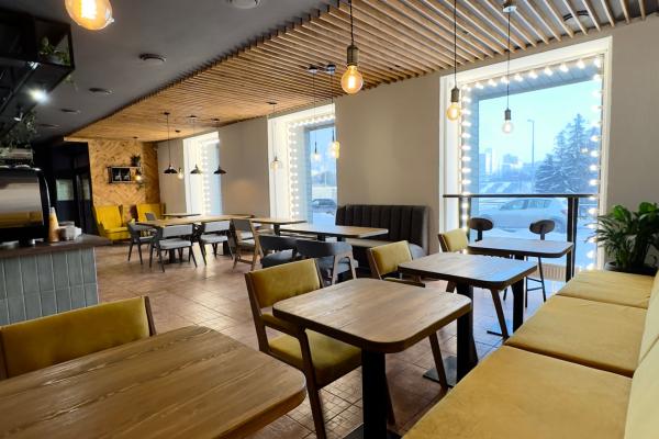 В самом центре Екатеринбурга открылась новая семейная кофейня с игровой комнатой - Фото 1