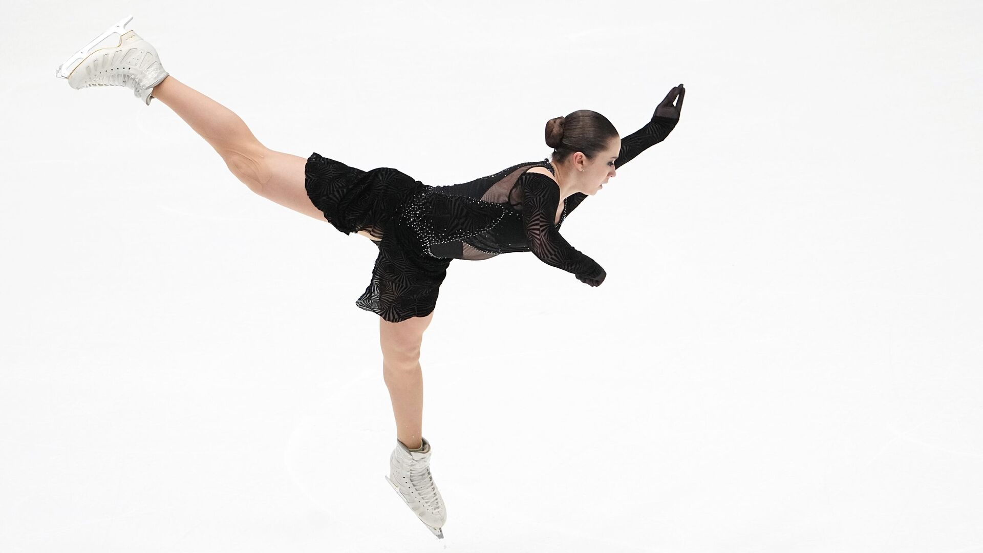 валиева фигуристка 2023. камила валиева фигурное катание. квалификация по прыжкам фигурное катание 2024. трусова фигуристка 2022. камила валиева 1 место.