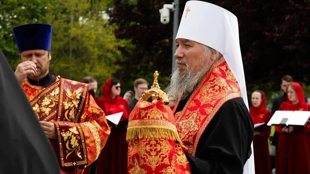 Митрополит Екатеринодарский и Кубанский отслужил литию по защитникам Родины