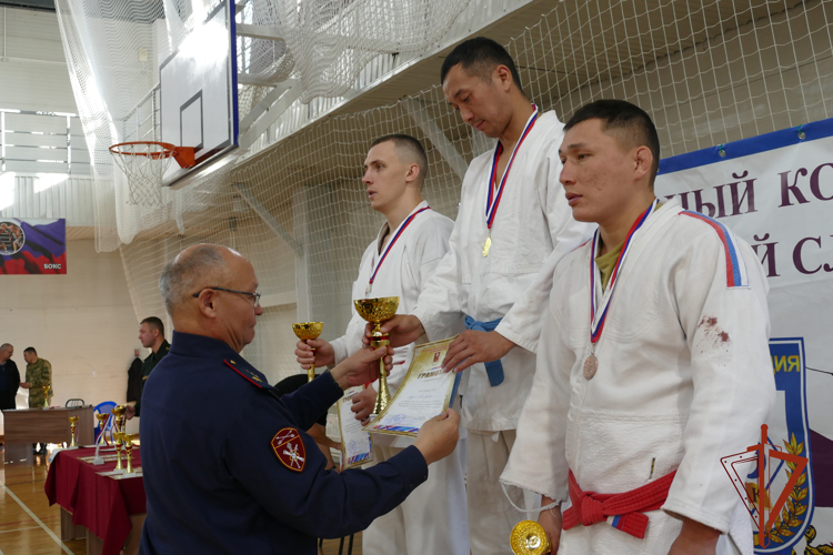 Чемпионат Сибирского округа войск национальной гвардии Российской Федерации по рукопашному бою проведен в Омске