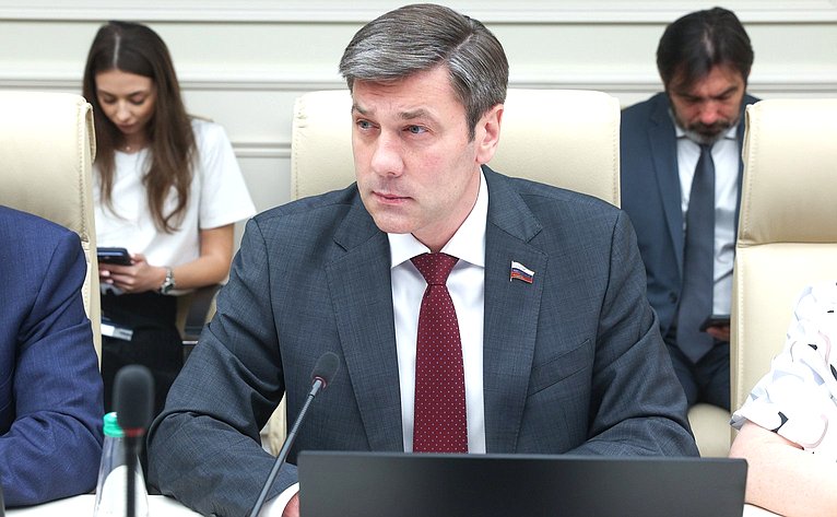 Николай Ежов