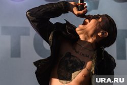 В 2001 году Прусикин стал чемпионом школьной лиги КВН