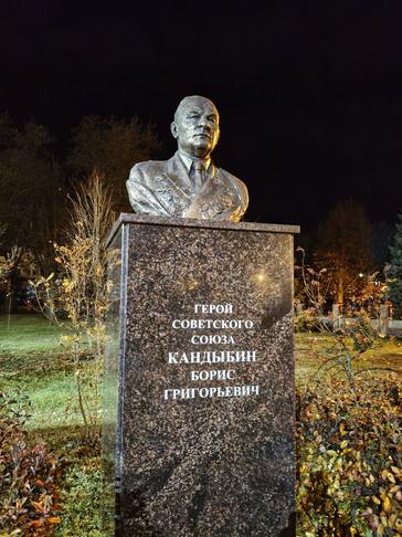 Кирпич с клеймом владельца. Как купеческая лавка в Ровеньках стала храмом памяти - Изображение 
