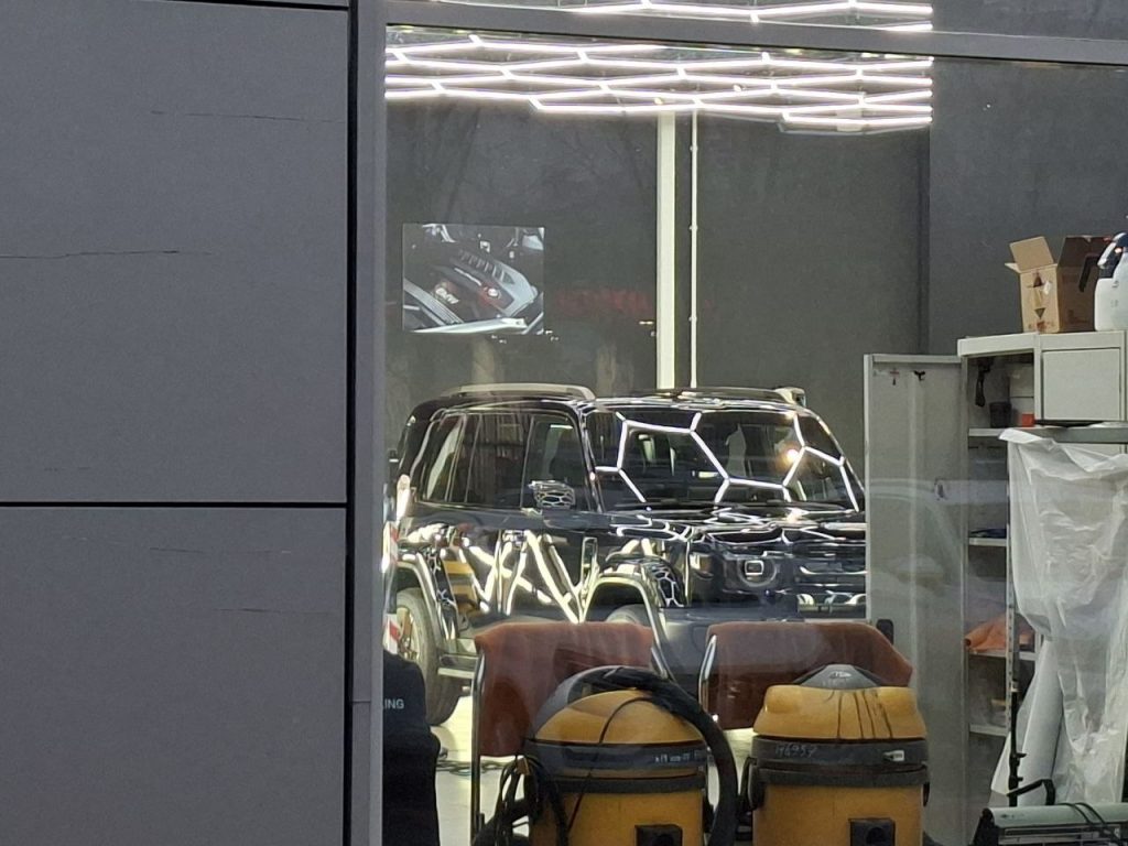 Посмотрел внедорожник iCaur V27 у дилера в Москве: как выглядит «китайский Прадо» вживую. Эксклюзив