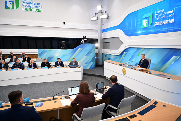 Глава Башкортостана Радий Хабиров провел ежегодную прямую линию с жителями республики