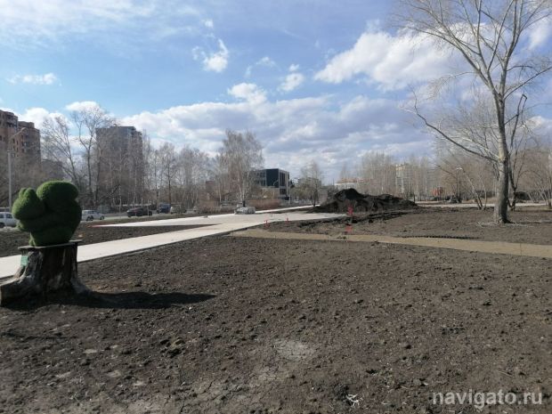 Мэр Новосибирска побывал в будущем сквере на улице Демакова