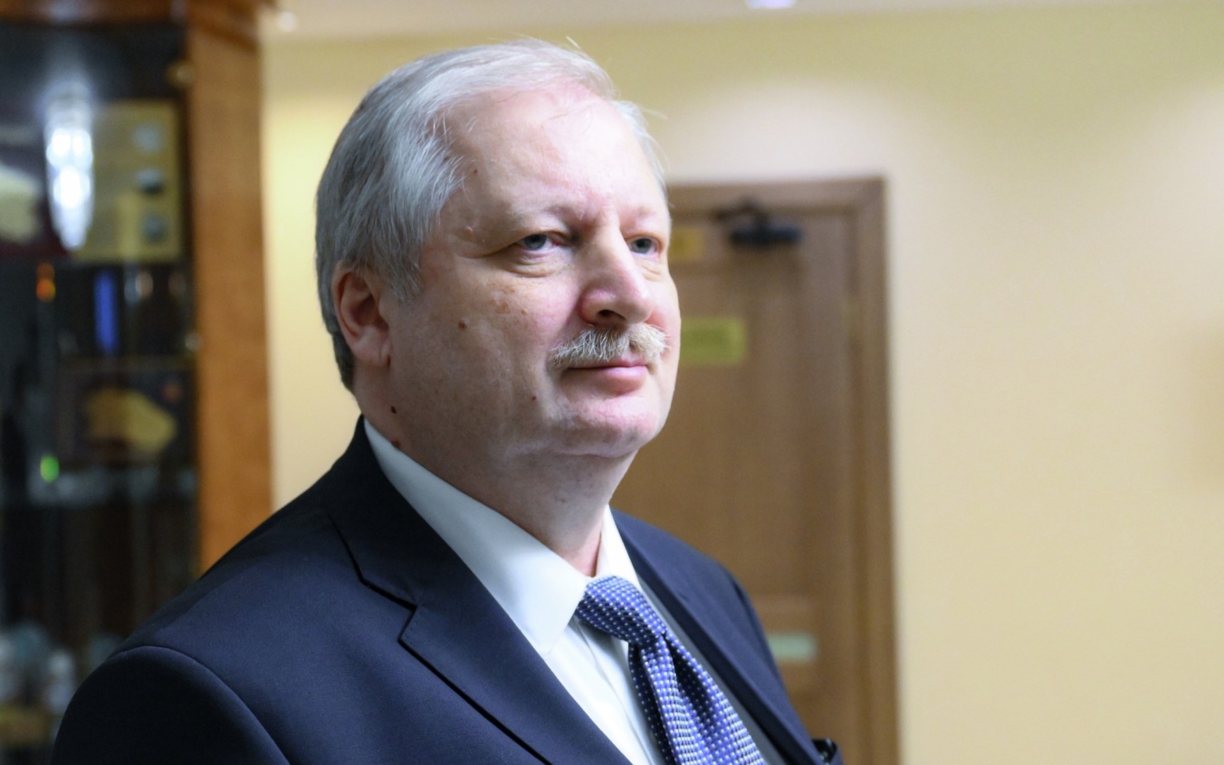 Дарчиев: личные отношения президентов помогают восстановлению связей РФ и США