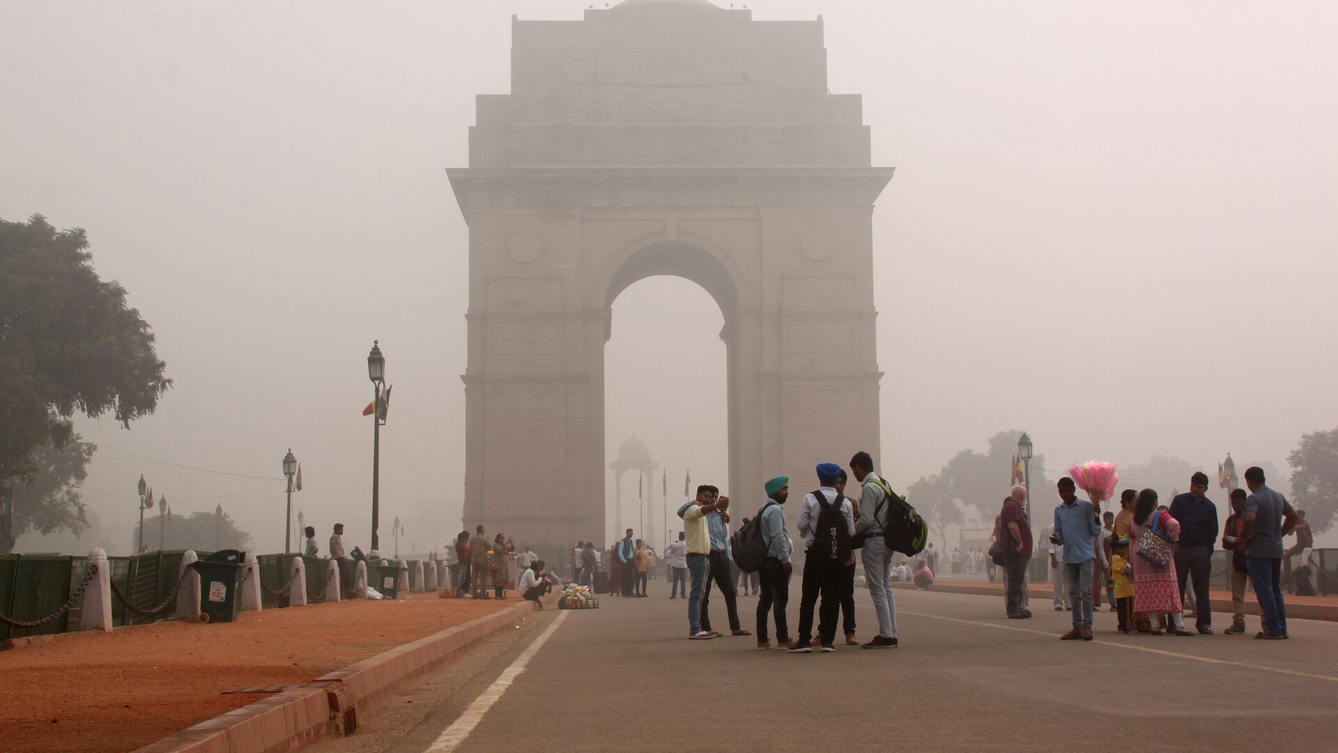 Риа индия. Нью Дели смог. Дели (национальный столичный округ). Токсичный смог Индии. Нью-Дели Индия густой туман.