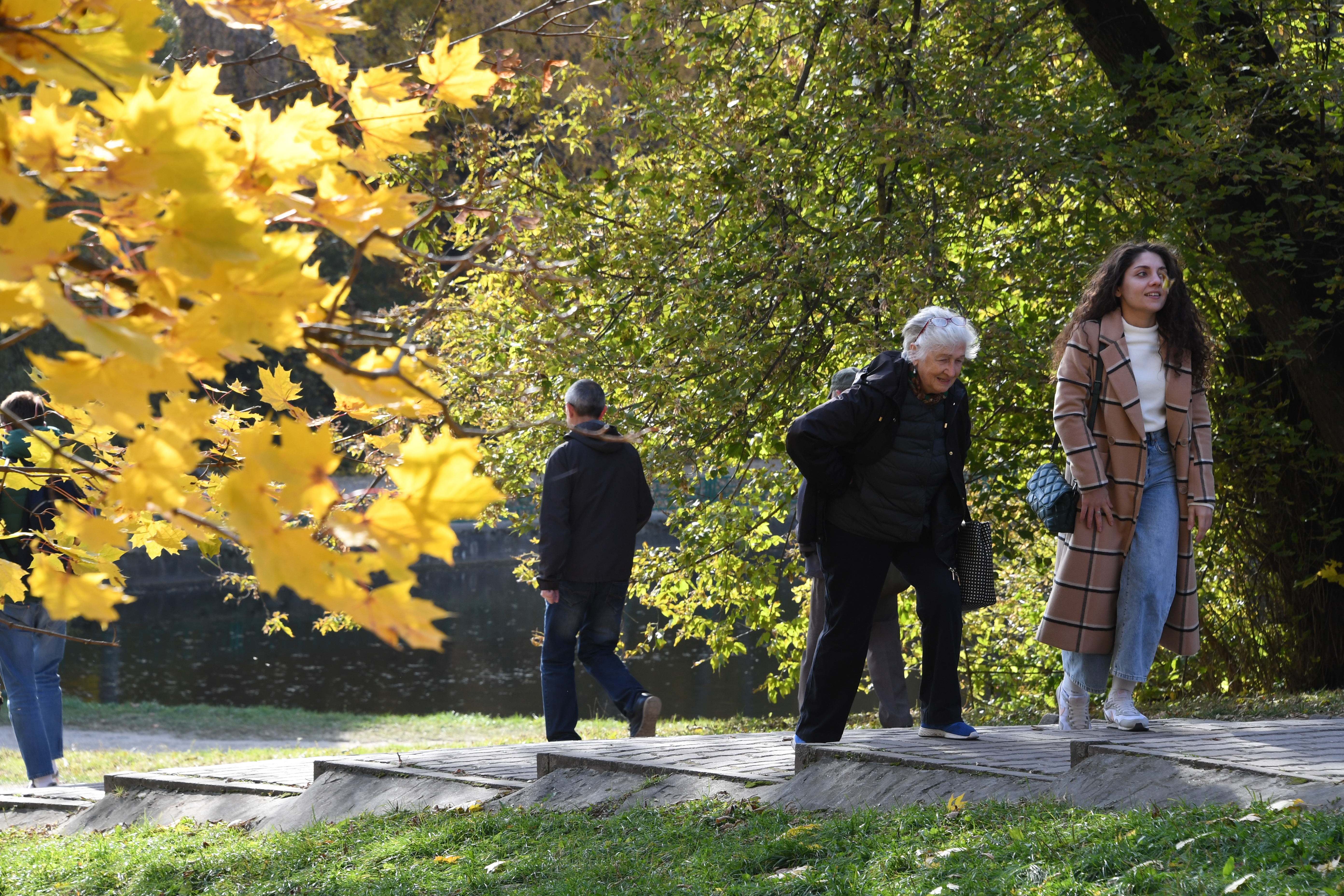 09. сентябрь 19 года. погода 19. народные приметы 19 сентября. единый день голосования картинки.