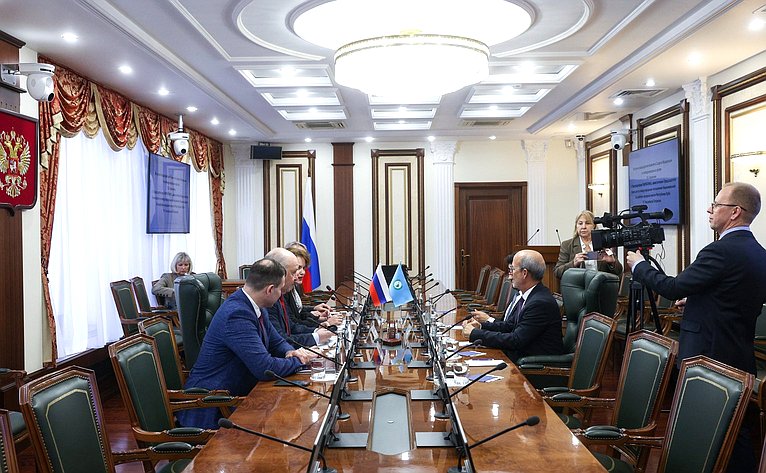Встреча председателя Комитета Совета Федерации по международным делам Григория Карасина с Председателем Парламента стран Латинской Америки и Карибского бассейна Роландо Мигелем Гонсалесом Патрисио