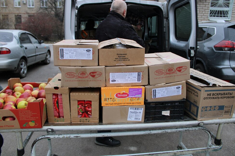 Гуманитарную помощь в больницу Горловки доставили из Липецкой области