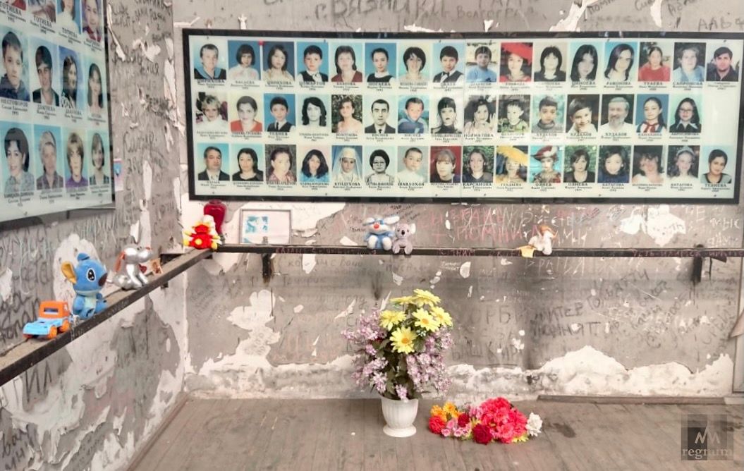 Беслан сколько погибших 1 сентября 2004 года. Беслан. Россия. 335 Погибших.