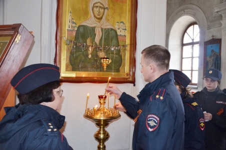 Фотография к материалу: В Кунгуре сотрудники полиции приняли участие в молебне в честь святой Матроны Московской