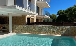 Новый трёхэтажный дом с бассейнами в Хавее, Аликанте, Испания за 699 000 €