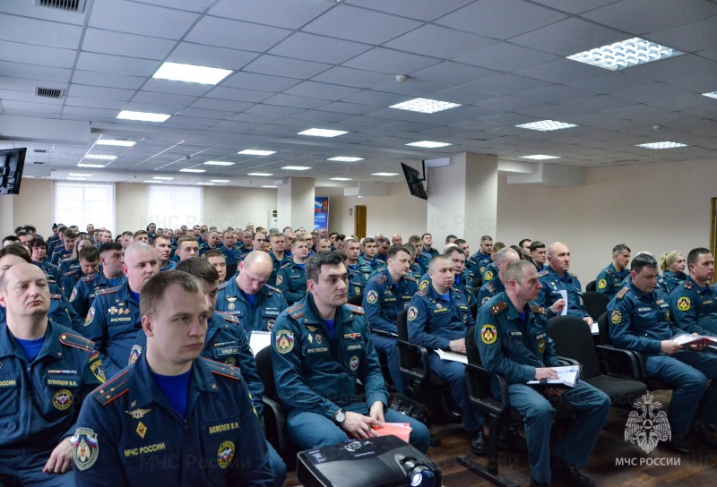 В Твери проведено совещание по подведению итогов деятельности пожарно-спасательных подразделений, территориальных подразделений надзорной деятельности и Центра ГИМС за 2023 год