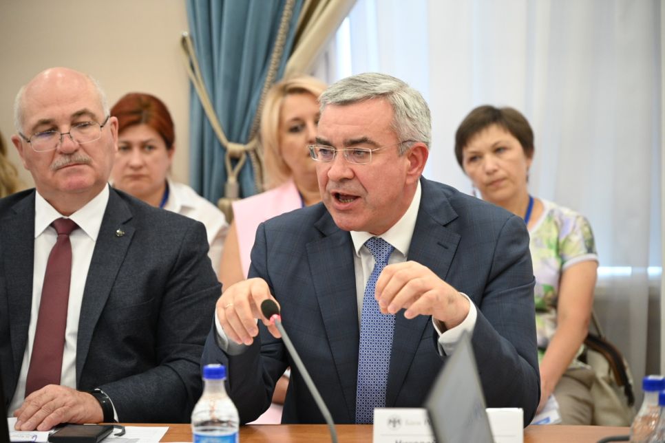  Руководитель Сибирского главного управления Банка России Николай Морев