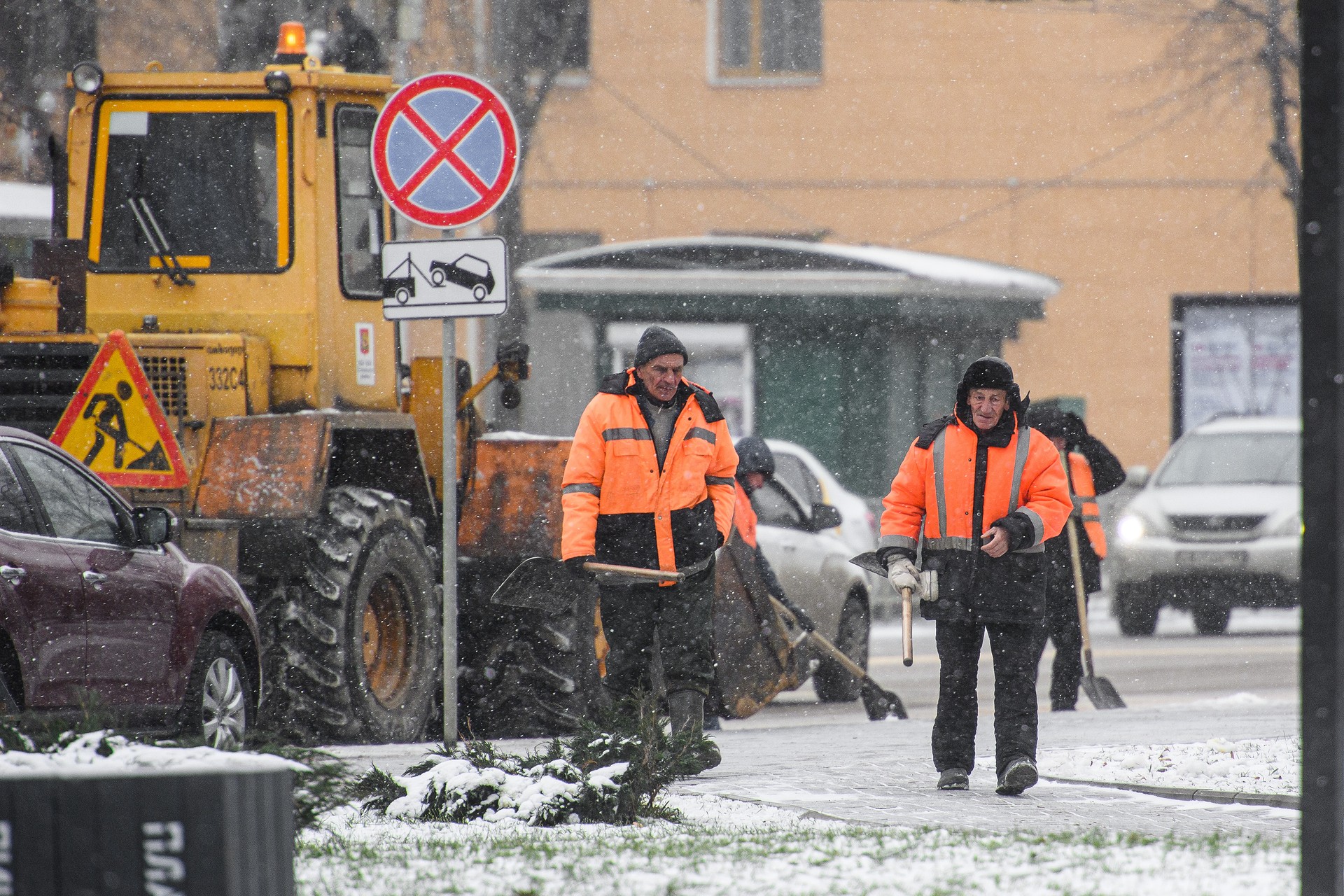 снег в воронеже. мбу «комбинат благоустройства». мбу кбу ленинского района воронеж. воронеж уборка снега. комбинат благоустройства ленинского района воронеж.