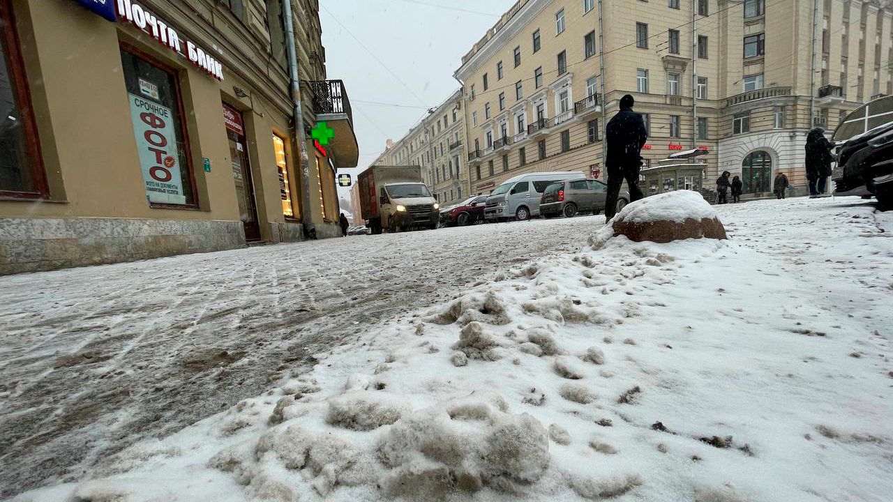 Погода в санкт петербурге в декабре 2024. Снег в Петербурге. Питер замело. Петербург замело снегом. Питер в декабре.