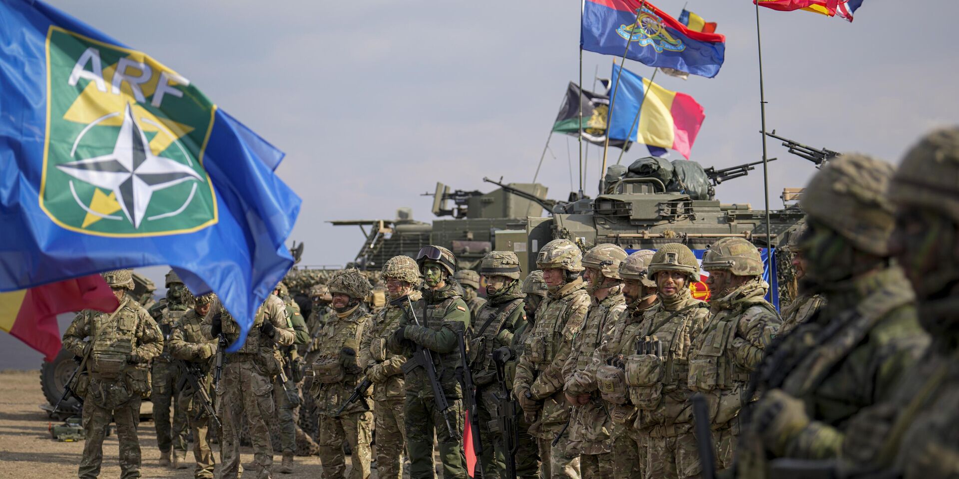 Учения НАТО Steadfast Dart 2025, в которых принимают участие около 10 000 военнослужащих, на полигоне в Румынии, 19 февраля 2025 года - ИноСМИ, 1920, 20.10.2025