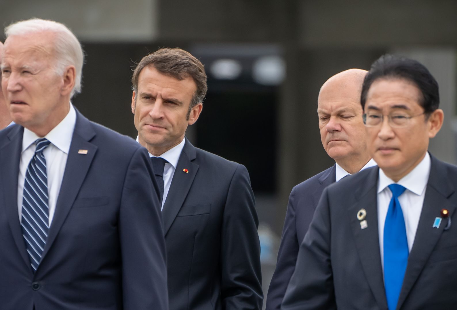 Президент США Джо Байден, президент Франции Эммануэль Макрон, канцлер Германии Олаф Шольц (СДПГ) и премьер-министр Японии Фумио Кисида на саммите G7 в Хиросиме