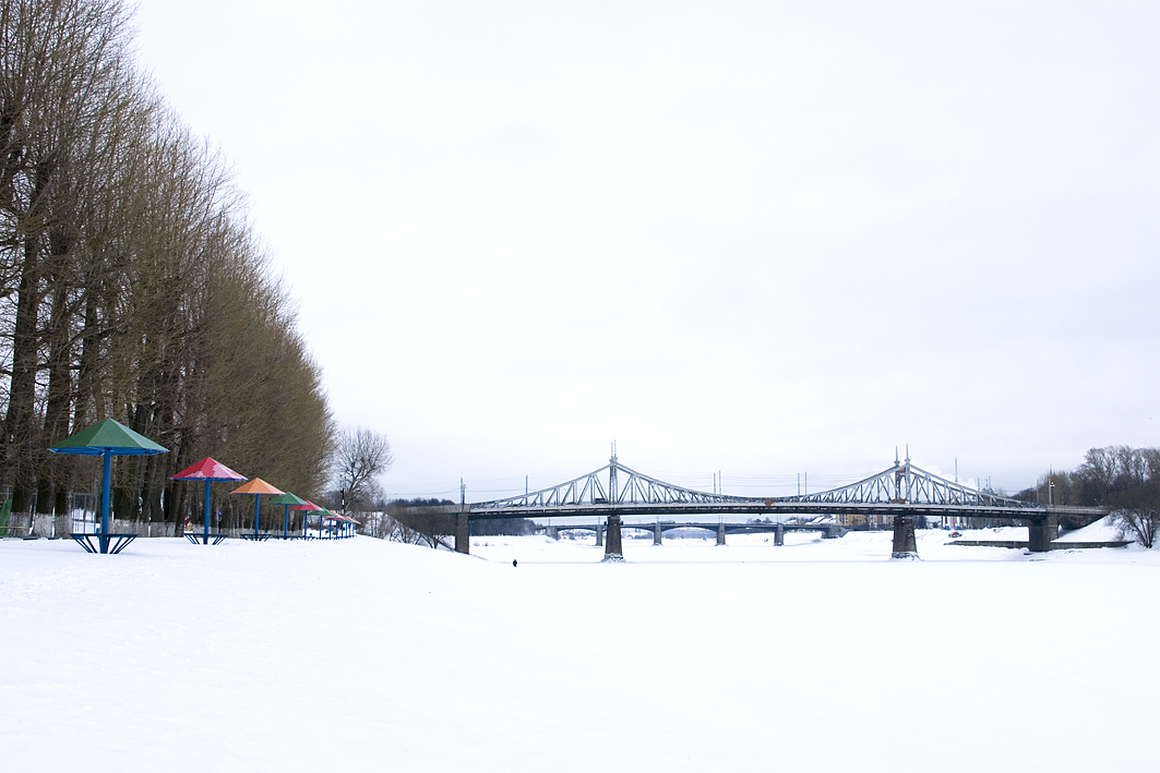 Мост в твери заволжский район. Газификация школ. День освобождения твери. Мосты морозы. 22 декабря тверь.