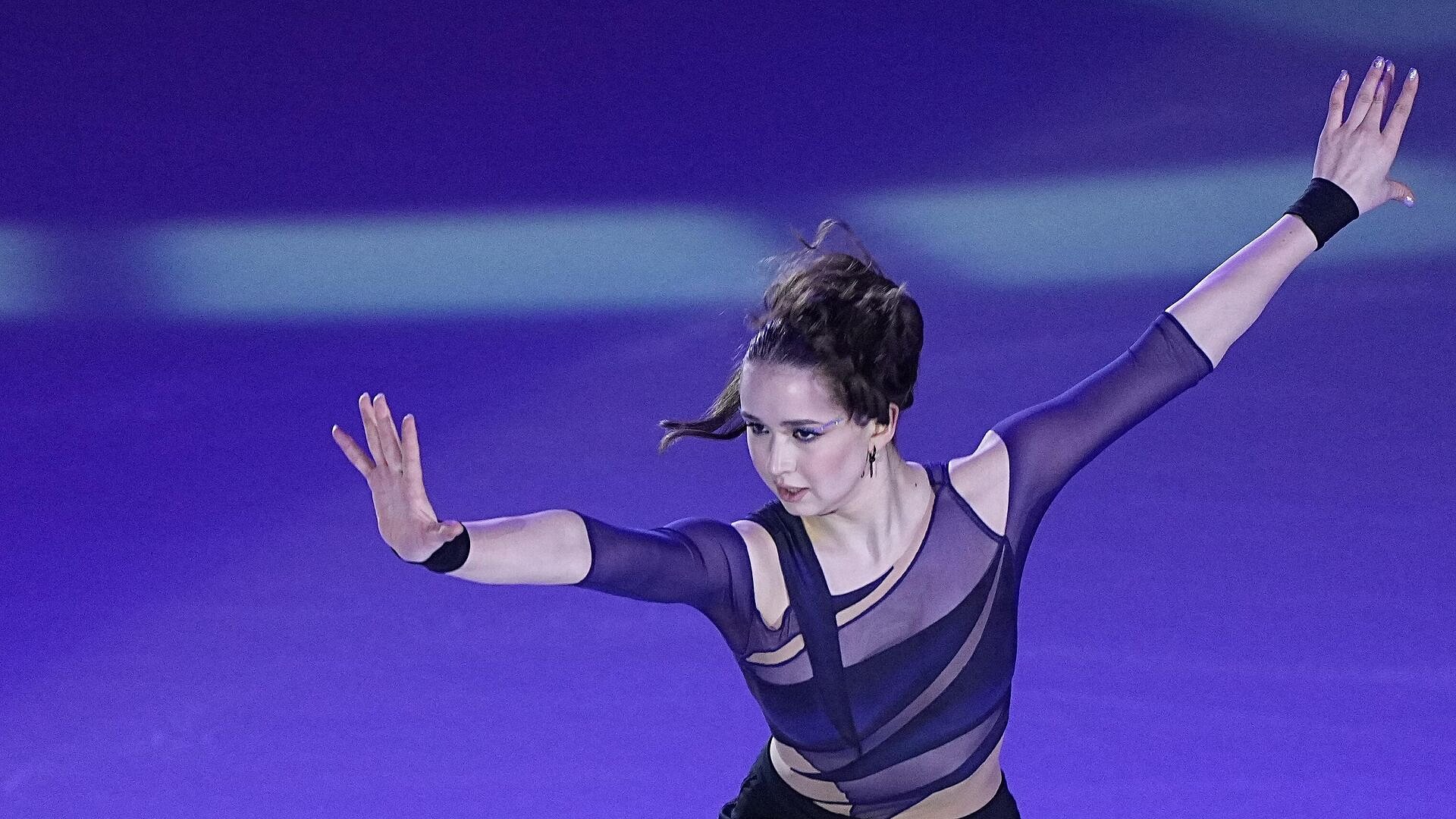 Валиева исполнила четверной прыжок на тренировке