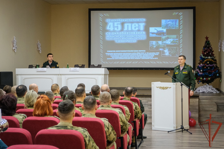 В Северо-Западном округе Росгвардии отметили 45-летие ремонтно-восстановительной базы округа