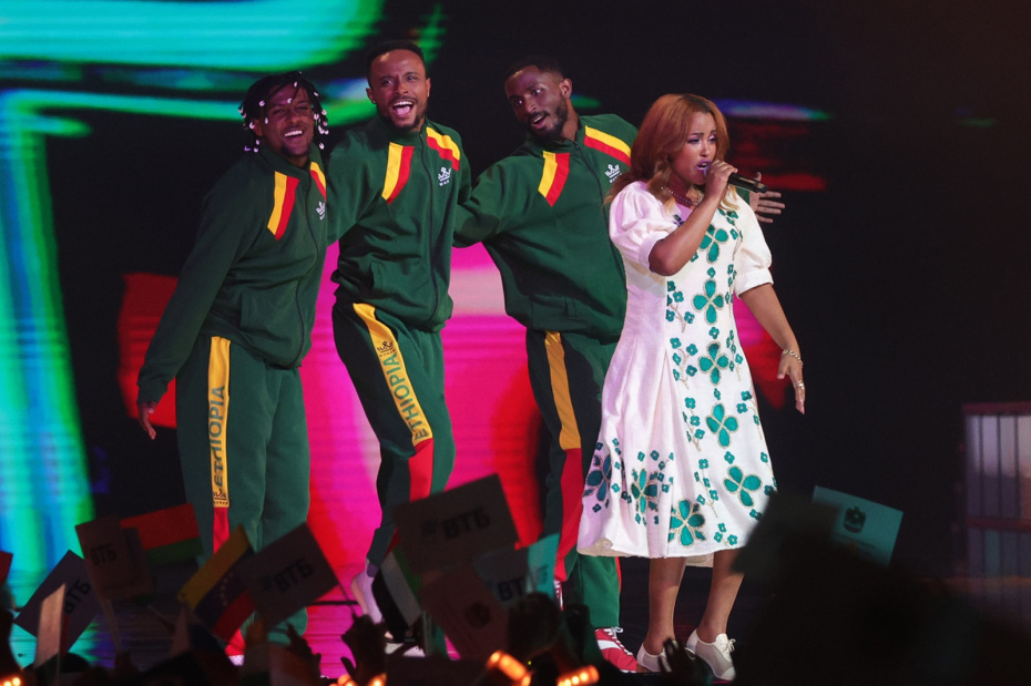 Нетсанет Султан (Эфиопия) выступают на международном музыкальном конкурсе «Интервидение» 2025