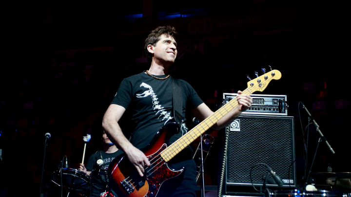 Лидер группы Ногу свело! опустился до кабаков ради помощи ВСУ