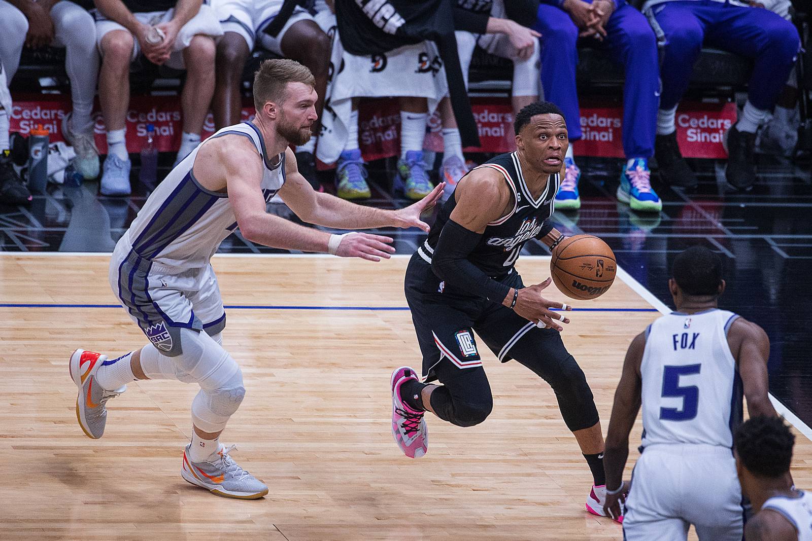 «Сакраменто» дома обыграл «Голден Стэйт», Уэстбрук оформил дабл-дабл