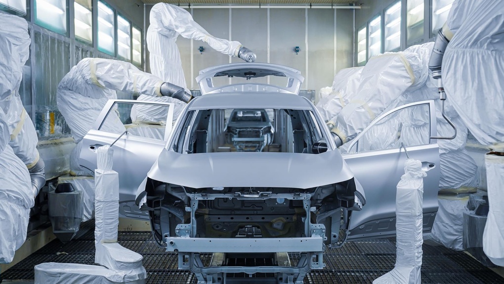 В российском автопроме — победа за победой. Но что стоит за заявлениями Минпромторга на самом деле