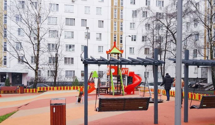 Москвичи меняют город: свыше 1400 дворов обновили по инициативам жителей за пять лет