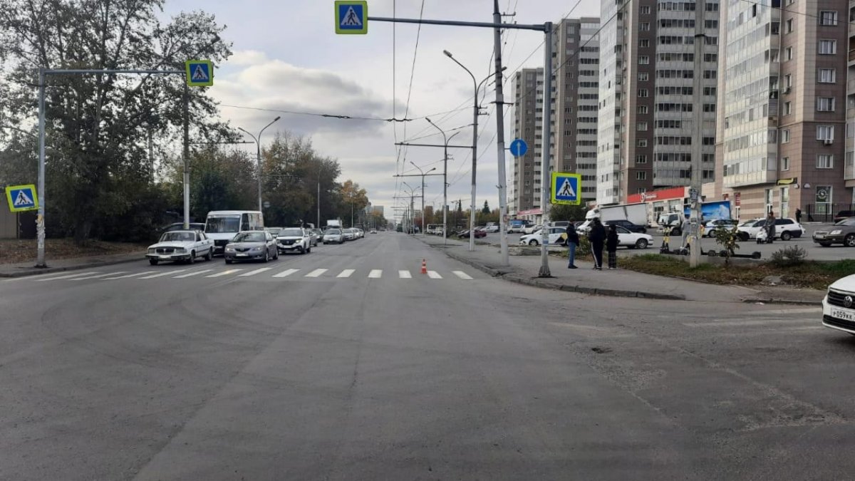 Пешеход новосибирск. Нерегулируемый пешеходный переход. В Новосибирске сбила 10-летнюю девочку.