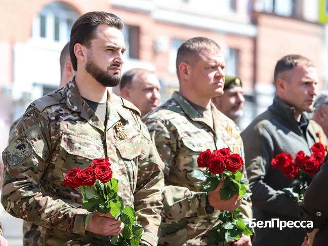 Белгородцы помолились о погибших при ракетном ударе по дому на улице Щорса в Белгороде - Изображение 1