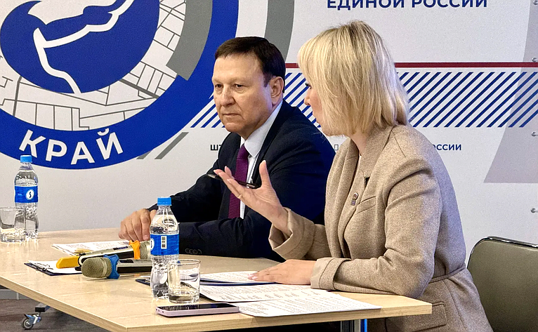 Александр Ролик совместно с уполномоченным по защите прав предпринимателей в Приморском крае Наталией Кошелевой провел встречу с представителями бизнес-сообщества