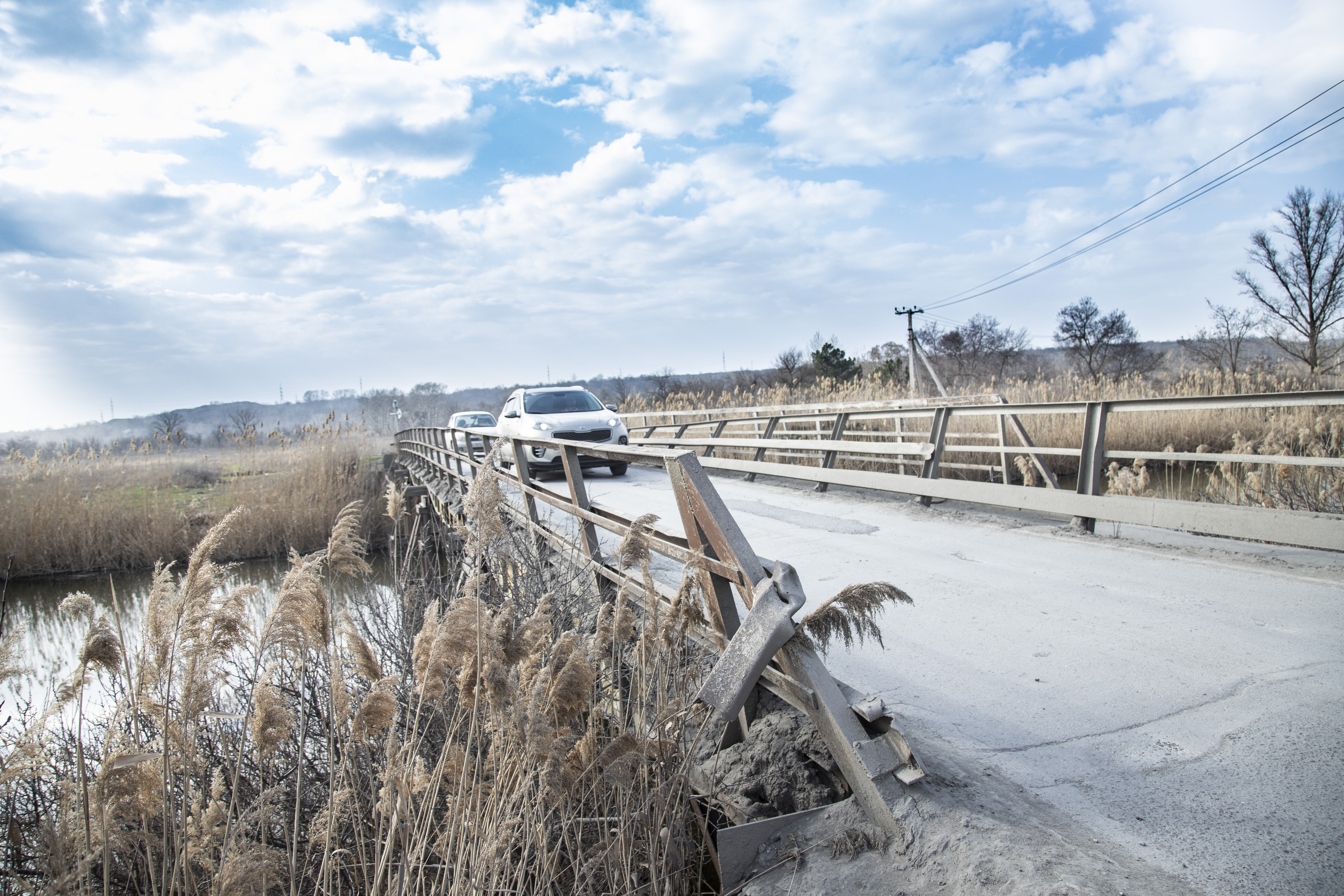 октябрьский (новочеркасск). стройка на сармате в новочеркасске. неасфальтированная дорога. рухнувшее общежитие на проспекте строителей саратов. подлежит ли восстановлению новочеркасск.