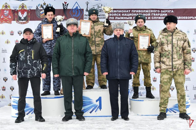 В Удмуртии прошел чемпионат Приволжского округа Росгвардии по лыжным гонкам и служебному двоеборью