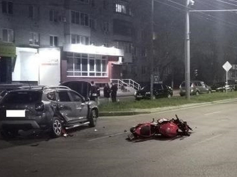 Автомобилист не пропустил мотоциклиста на Московском проспекте
